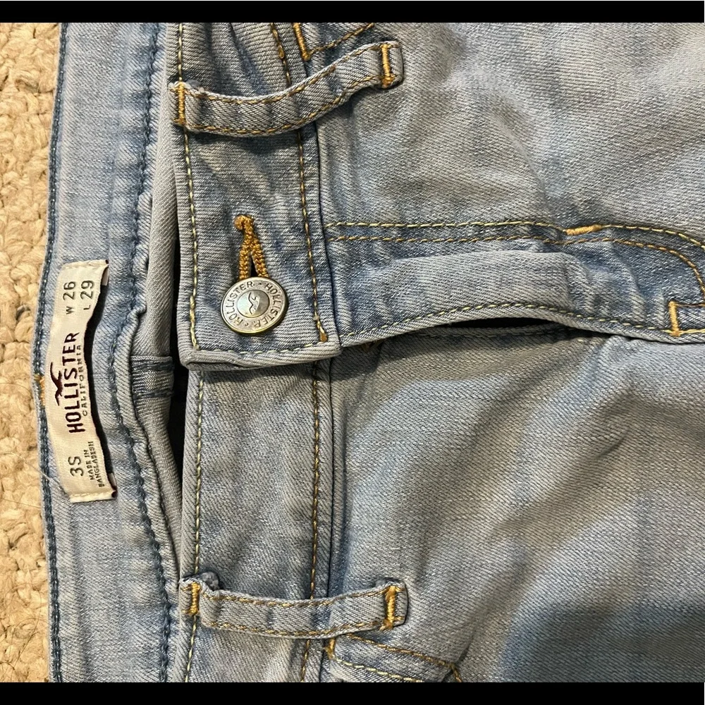 Hollister Skinny Jeans - Picture 3 of 5